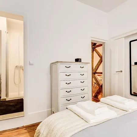 Historical Gem In Baixa Apartmán *